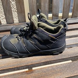 KEEN hiking shoes
